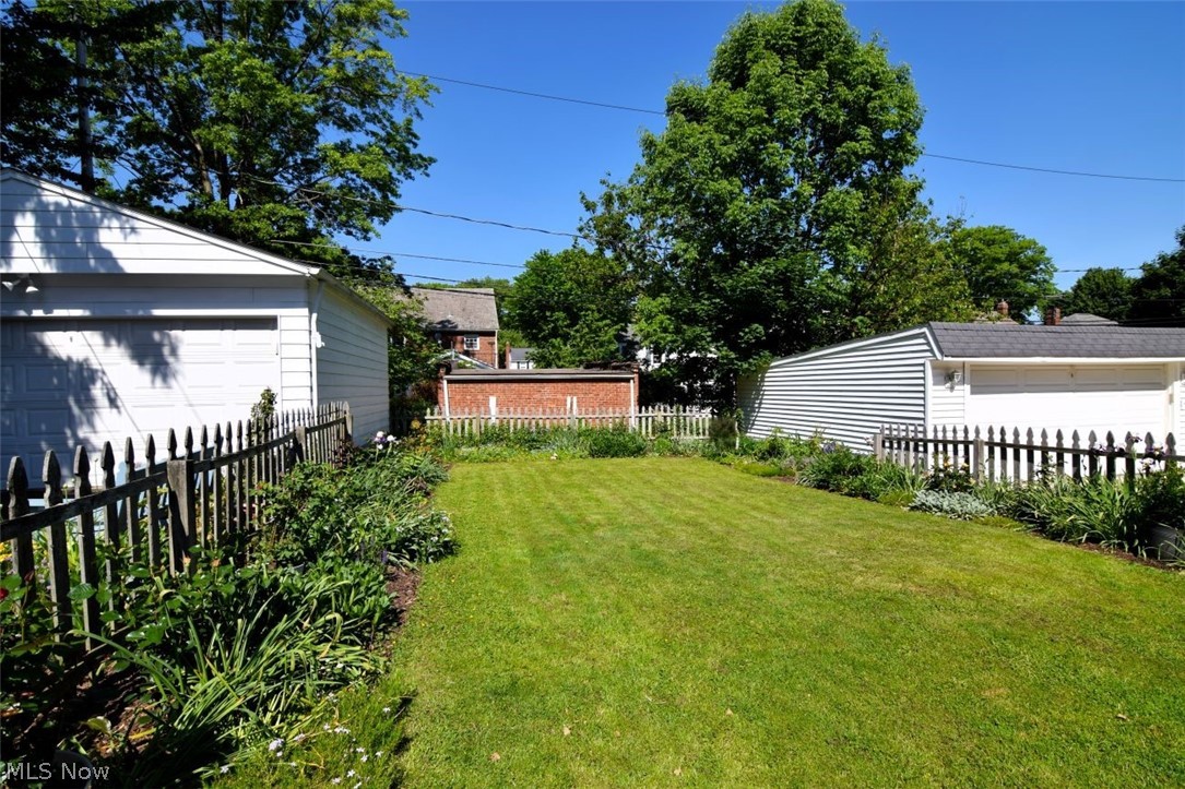 2384 Loyola Road University Heights OH 44118