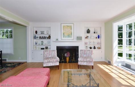 2384 Loyola Road University Heights OH 44118