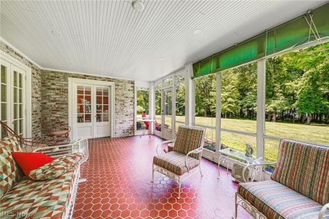 1322 Springhill Lane NE Massillon OH 44646