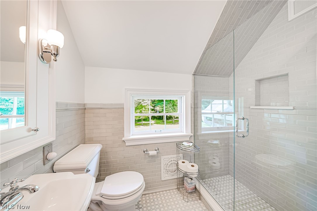 1322 Springhill Lane NE Massillon OH 44646