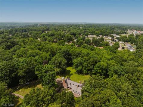 1322 Springhill Lane NE Massillon OH 44646
