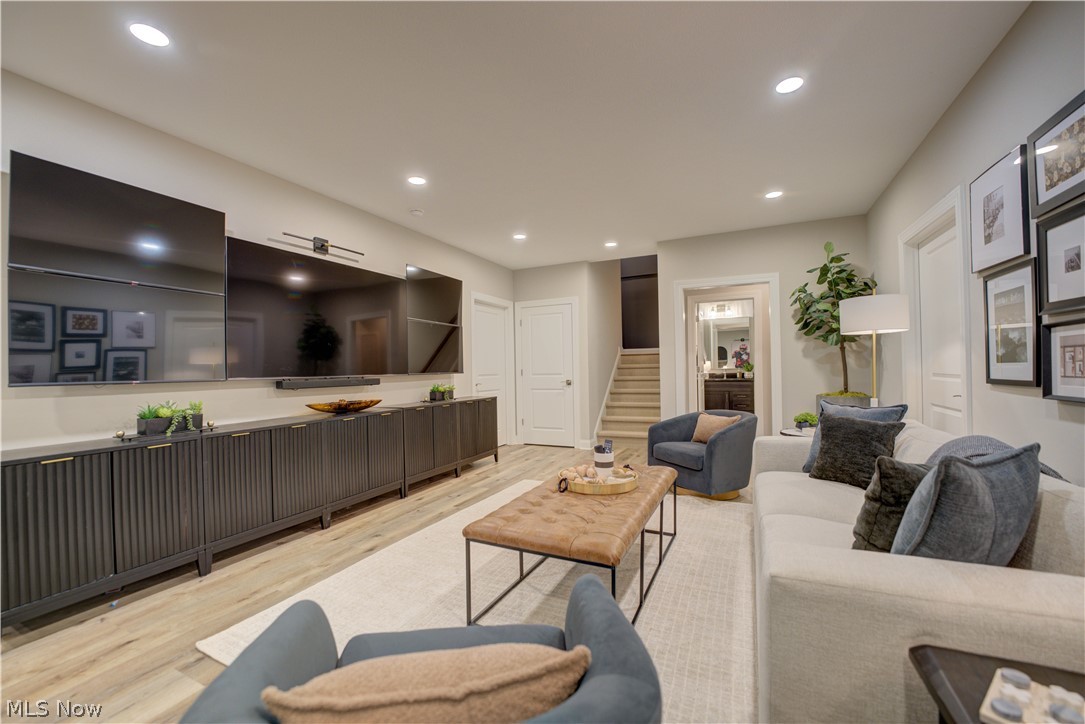 S/l 634 Street Gregory Way Avon OH 44011
