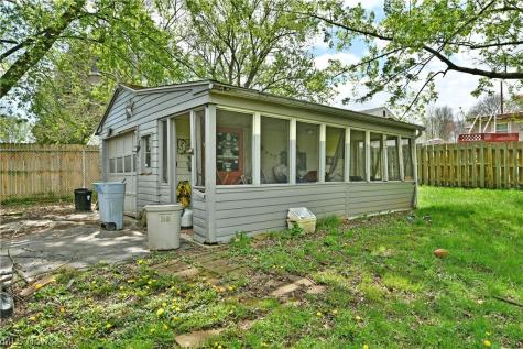 7374 Ranier Trail Youngstown OH 44512