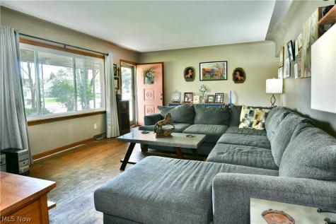 7374 Ranier Trail Youngstown OH 44512