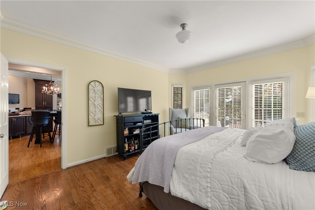 28205 W Oviatt Road Bay Village OH 44140