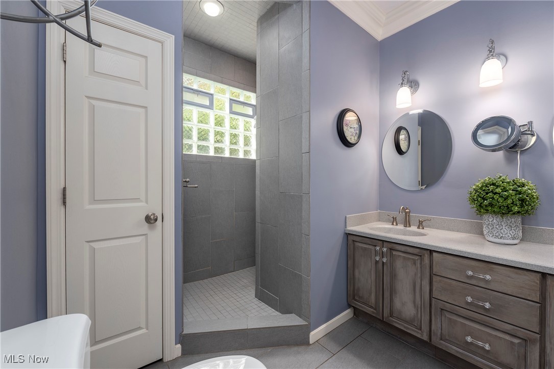 28205 W Oviatt Road Bay Village OH 44140