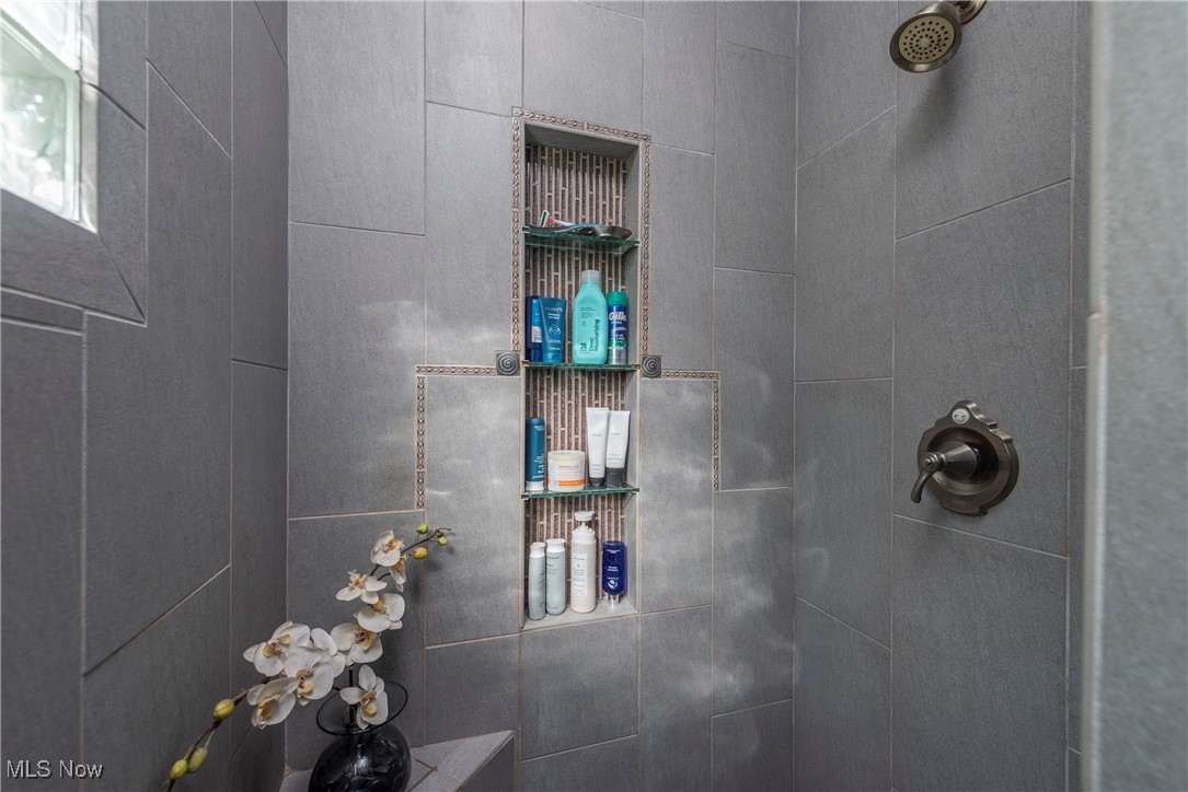 28205 W Oviatt Road Bay Village OH 44140