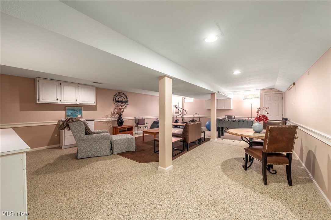 28205 W Oviatt Road Bay Village OH 44140