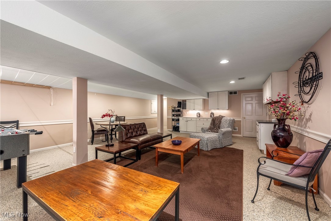 28205 W Oviatt Road Bay Village OH 44140