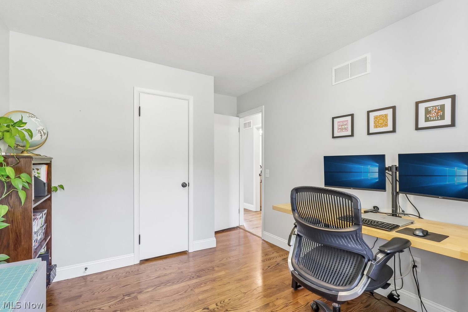 1516 Hickory Lane Wooster OH 44691