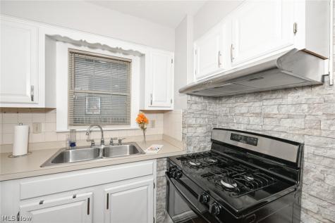 553 Princeton Avenue Barberton OH 44203