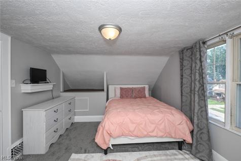 553 Princeton Avenue Barberton OH 44203