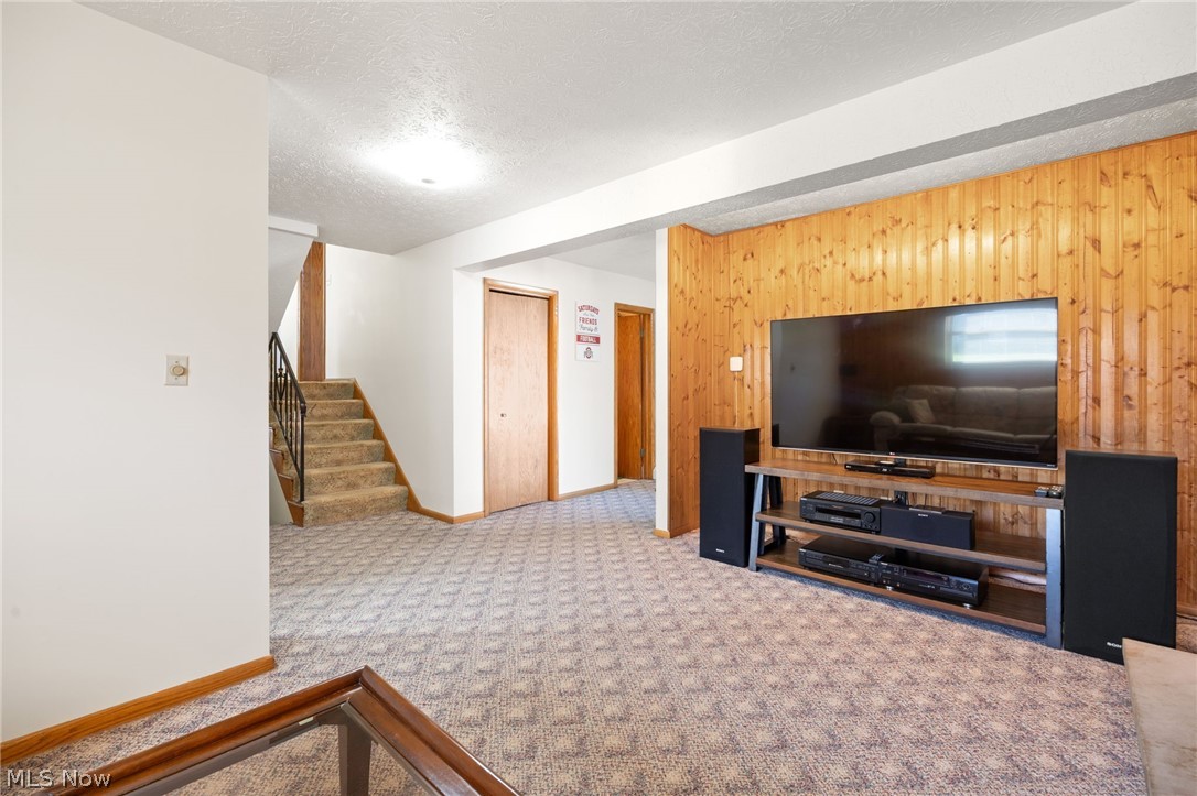 1263 Steve Drive Akron OH 44319