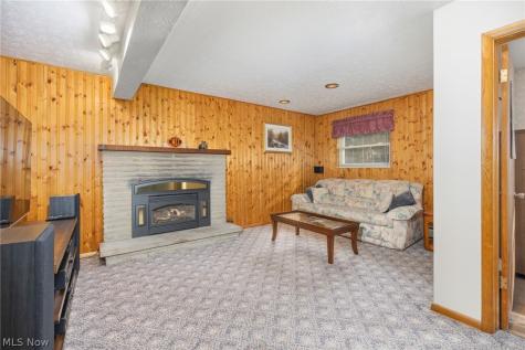 1263 Steve Drive Akron OH 44319