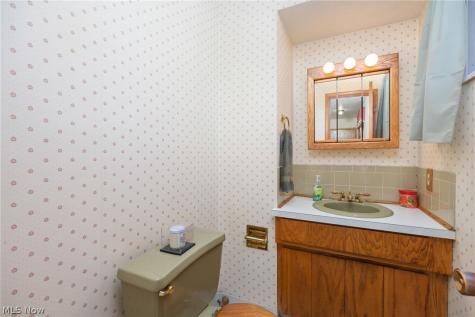 1263 Steve Drive Akron OH 44319