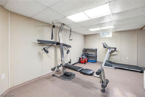 1263 Steve Drive Akron OH 44319