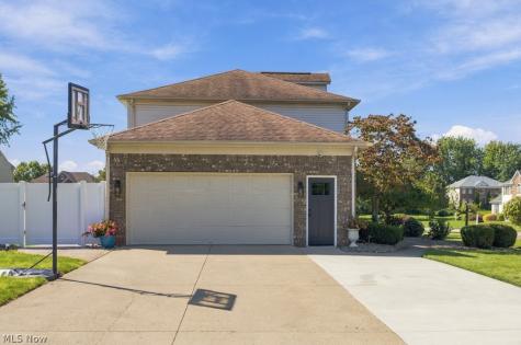 1332 Beechnut Drive Akron OH 44312