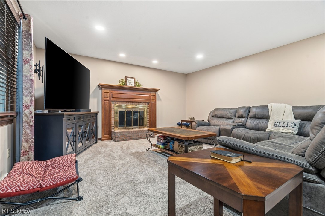 1368 Terrace Road NW New Philadelphia OH 44663