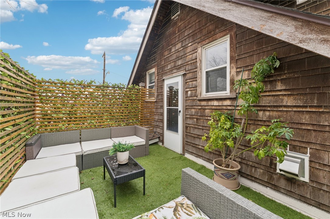 2253 Olive Avenue Lakewood OH 44107