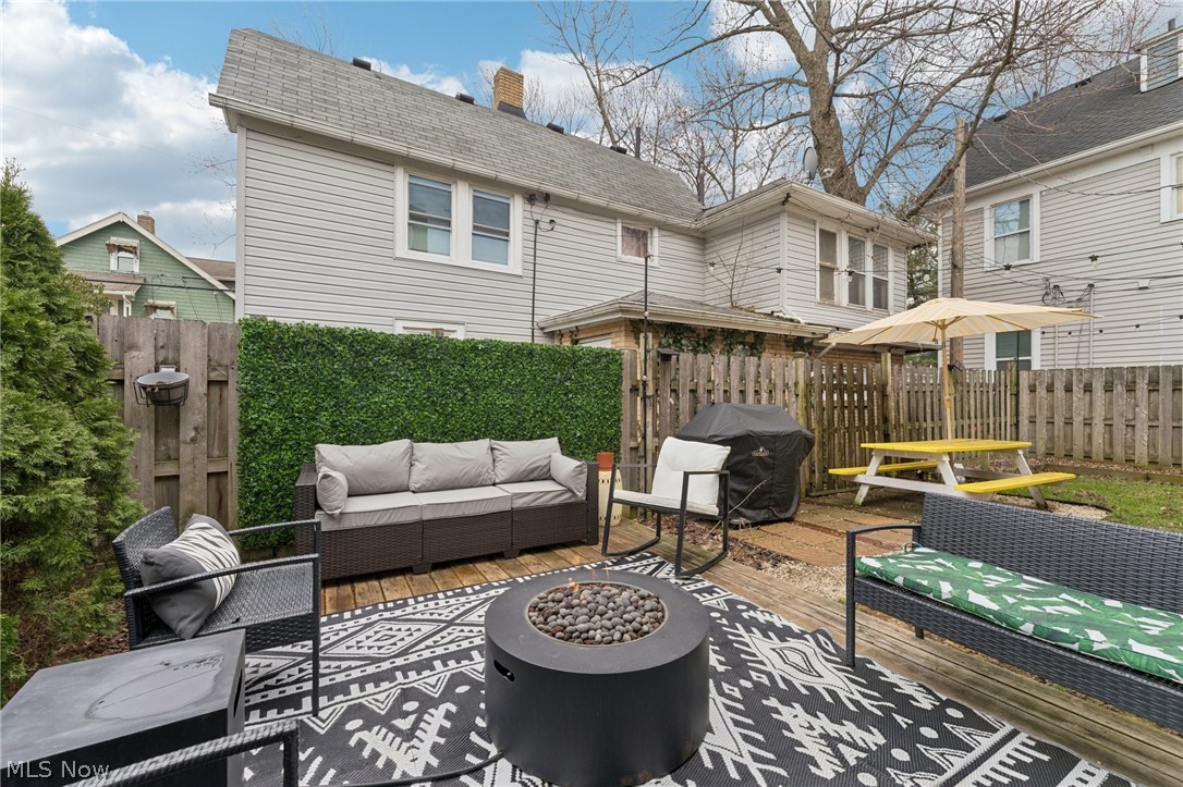 2253 Olive Avenue Lakewood OH 44107