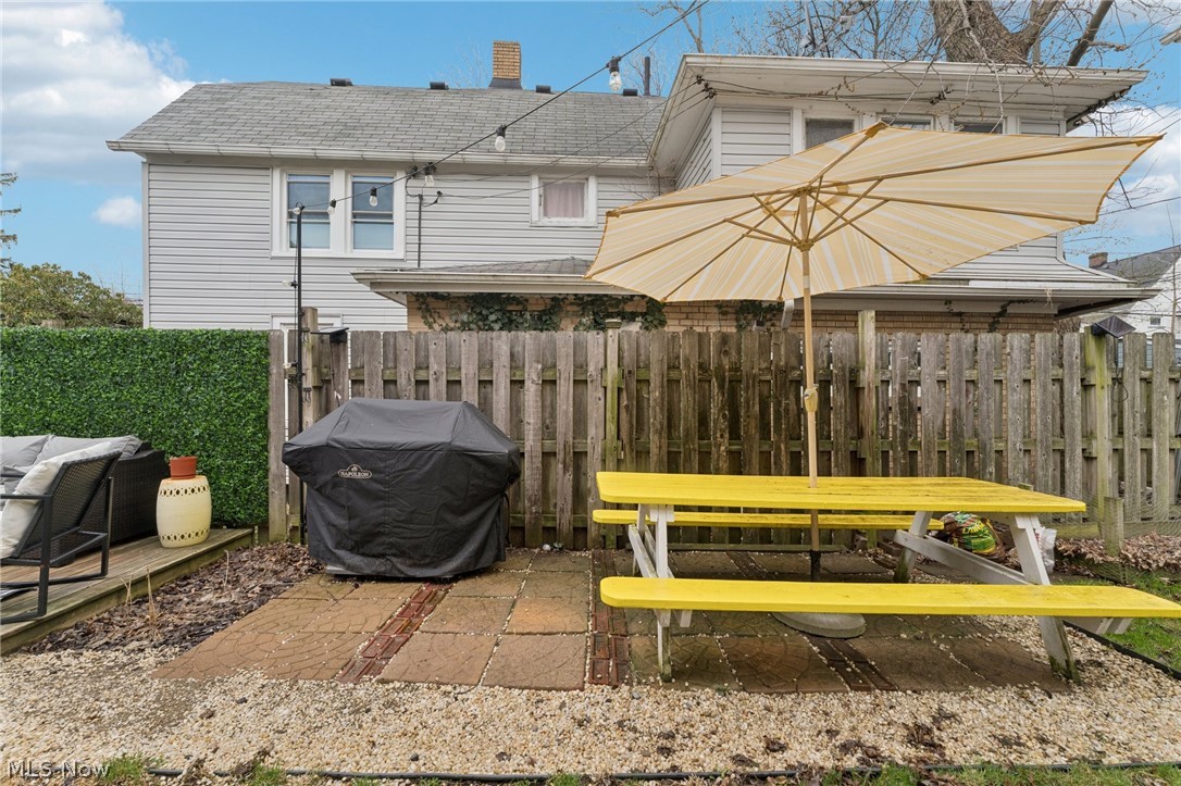 2253 Olive Avenue Lakewood OH 44107