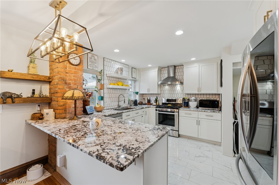2253 Olive Avenue Lakewood OH 44107