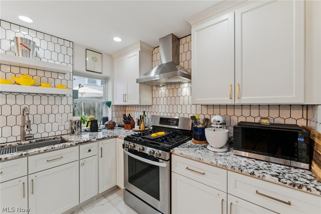 2253 Olive Avenue Lakewood OH 44107