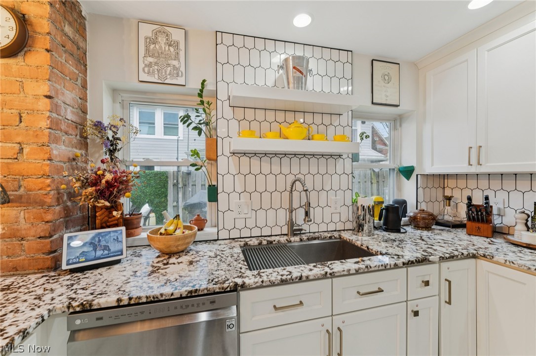 2253 Olive Avenue Lakewood OH 44107