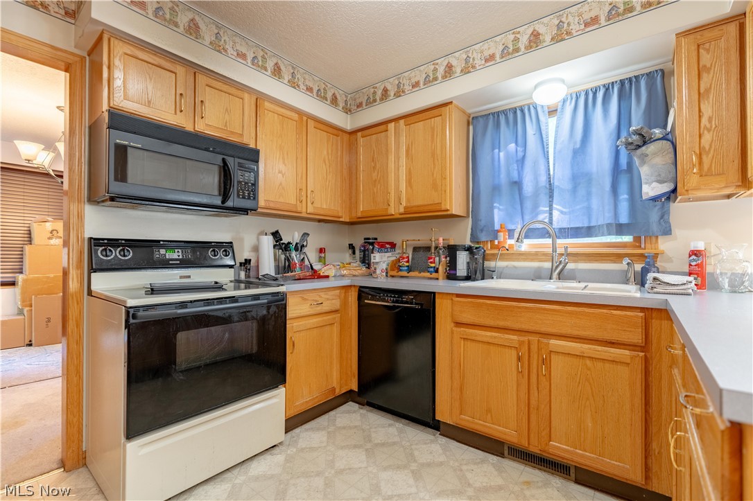 6246 Marelis Avenue NE Canton OH 44721