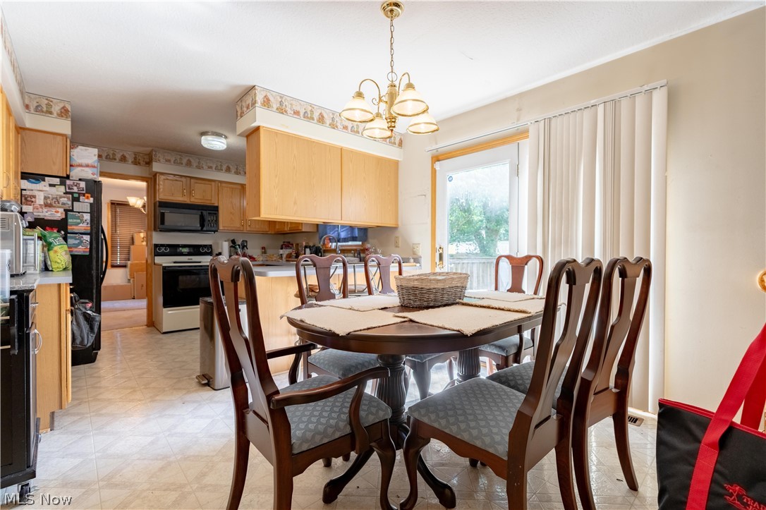 6246 Marelis Avenue NE Canton OH 44721