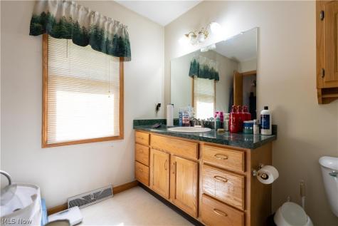 6246 Marelis Avenue NE Canton OH 44721
