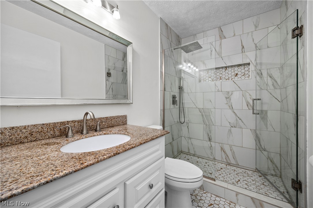 319 Erieview Boulevard Sheffield Lake OH 44054