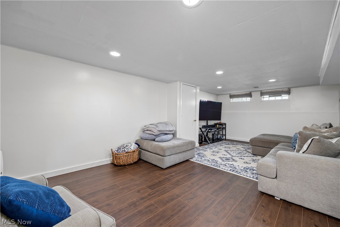 319 Erieview Boulevard Sheffield Lake OH 44054