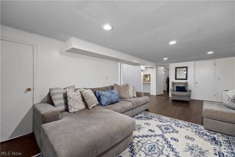 319 Erieview Boulevard Sheffield Lake OH 44054
