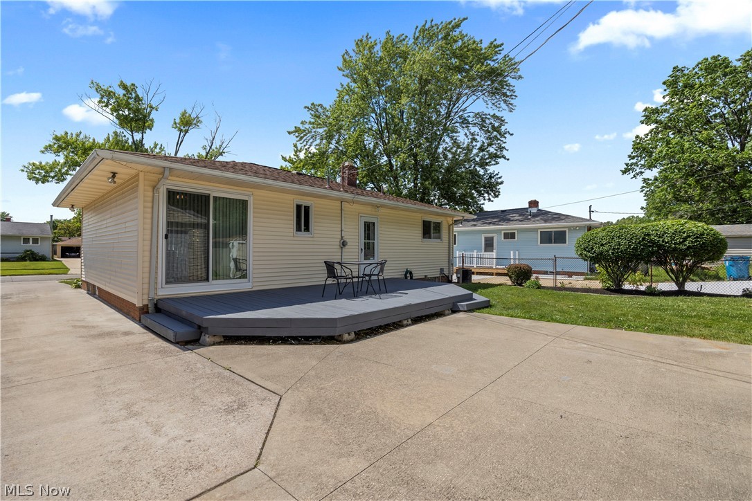 319 Erieview Boulevard Sheffield Lake OH 44054