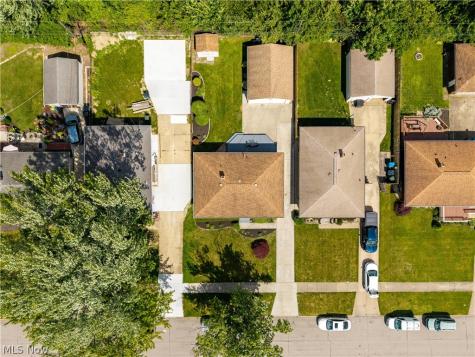 319 Erieview Boulevard Sheffield Lake OH 44054