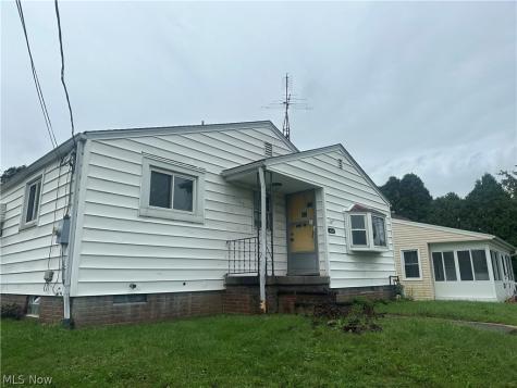 4244 Paumier Avenue Louisville OH 44641