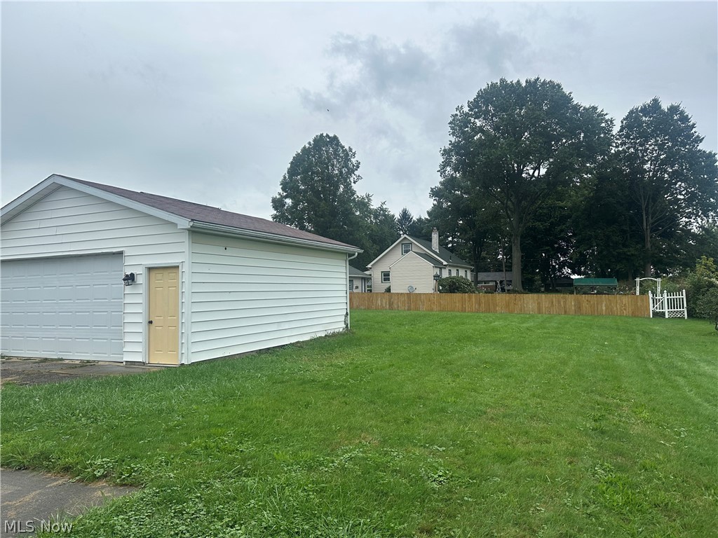 4244 Paumier Avenue Louisville OH 44641