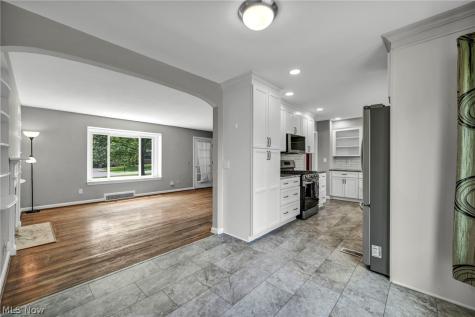 7035 Farview Road Brecksville OH 44141