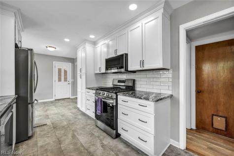 7035 Farview Road Brecksville OH 44141