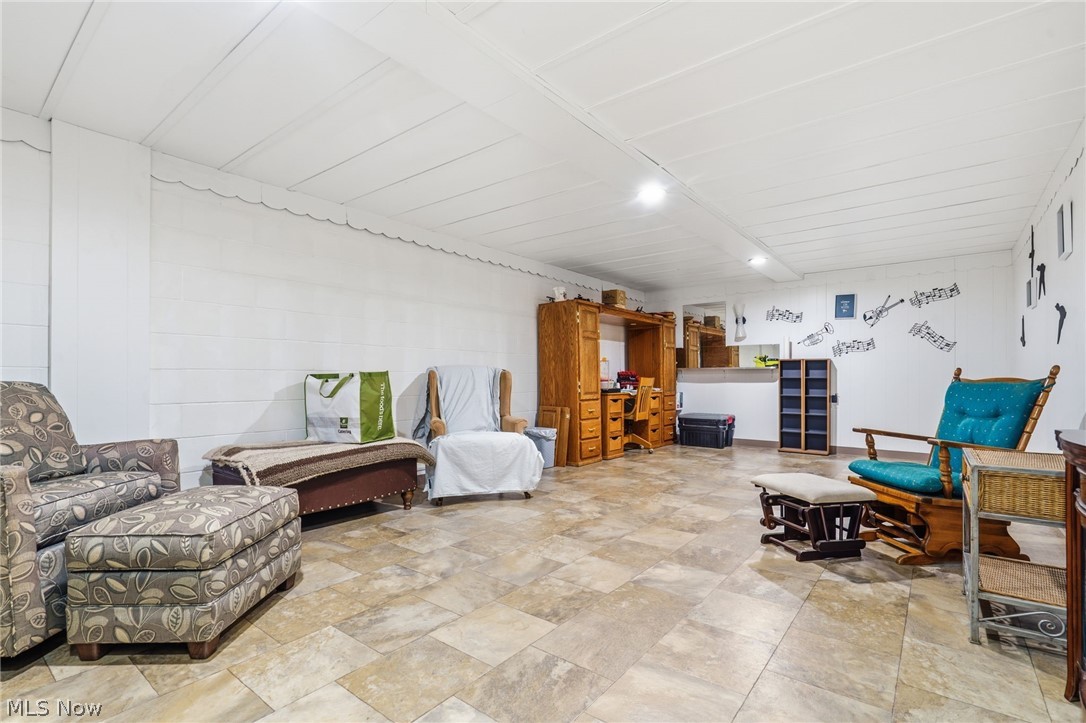 2148 Clearview Street NE Massillon OH 44646