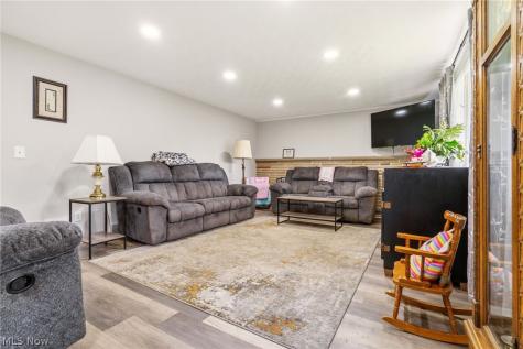 2148 Clearview Street NE Massillon OH 44646