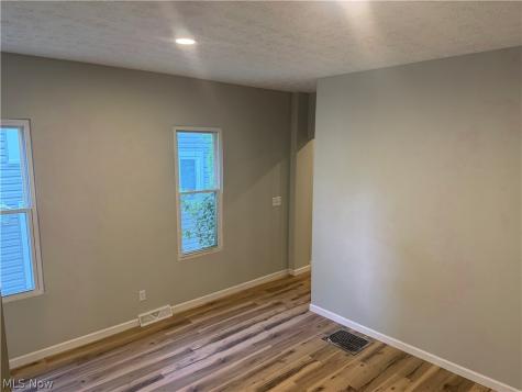 858 Forrest Drive Akron OH 44306