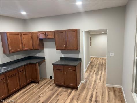 858 Forrest Drive Akron OH 44306