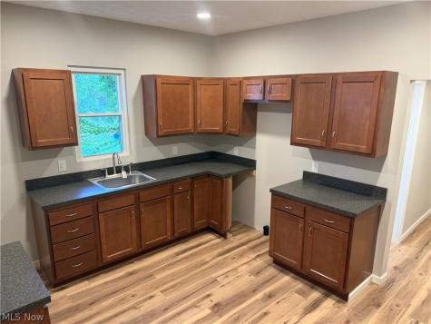 858 Forrest Drive Akron OH 44306