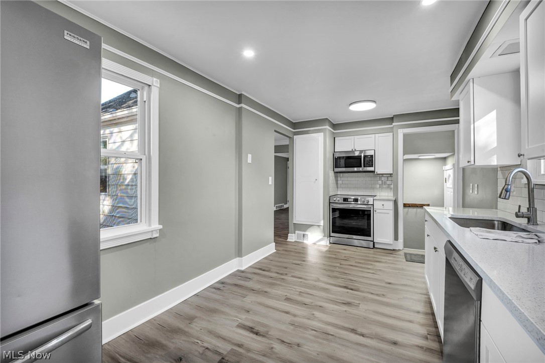 7198 Greenleaf Avenue Parma OH 44130
