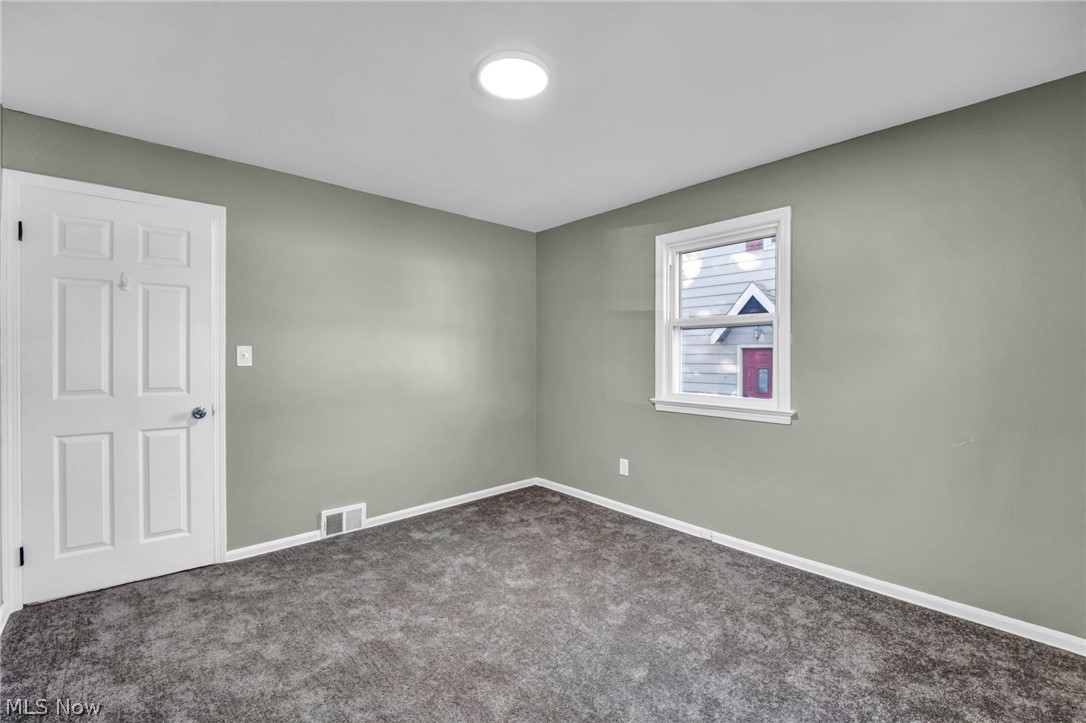7198 Greenleaf Avenue Parma OH 44130