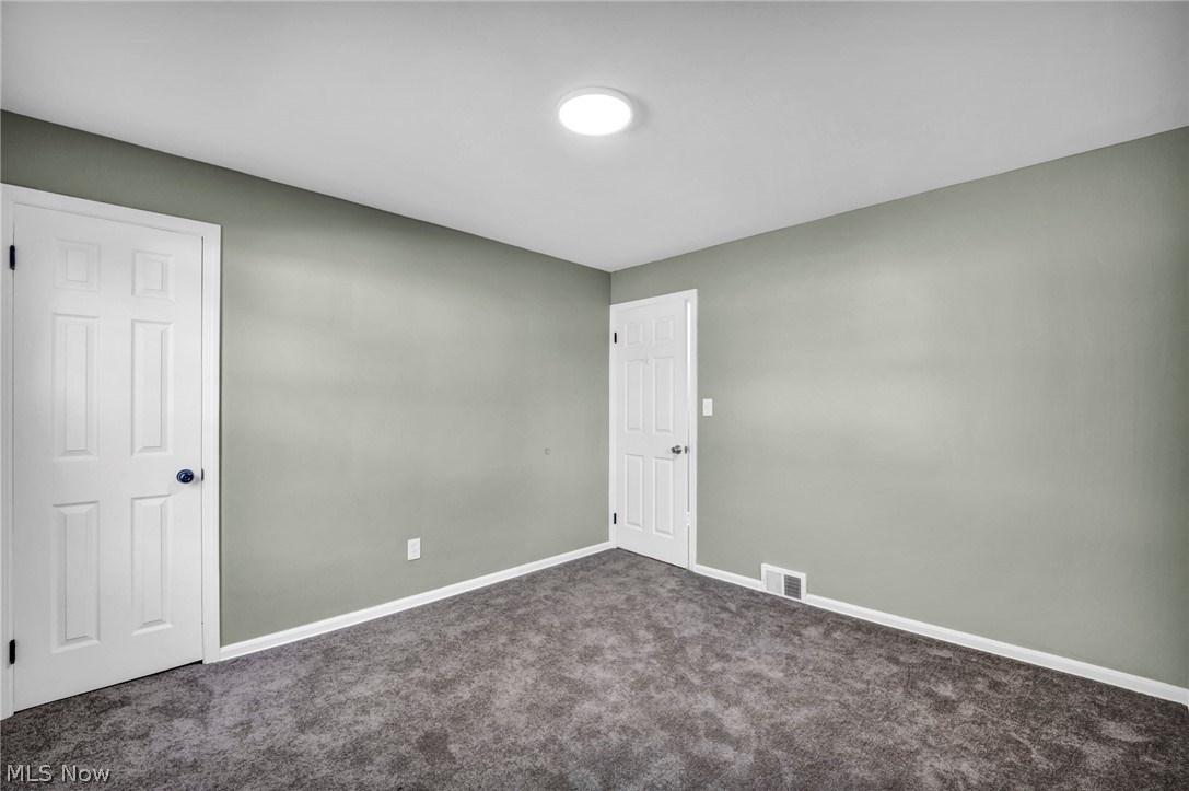 7198 Greenleaf Avenue Parma OH 44130