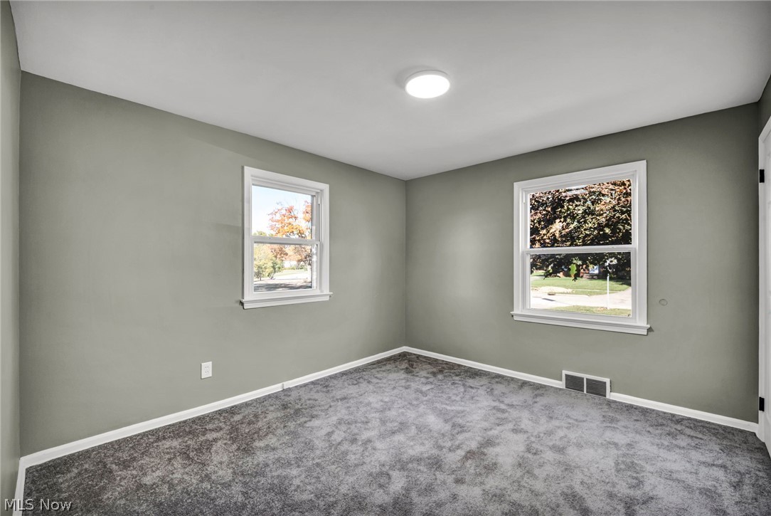 7198 Greenleaf Avenue Parma OH 44130