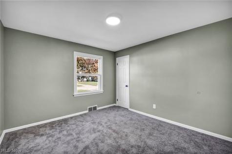 7198 Greenleaf Avenue Parma OH 44130
